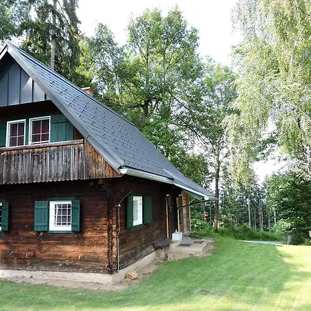 Holiday home Gregor's Im Wald Edelschrott
